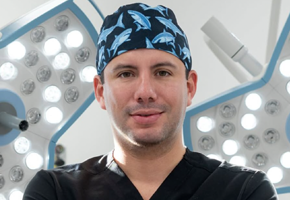 Dr. Illich Navarro at his body contouring clinic in Tijuana Mexico specializing in post weight loss surgery