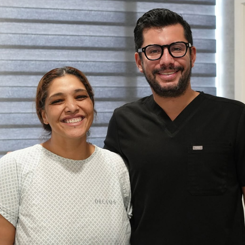 Dr. Illich Navarro with body contouring patients after massive weight loss in Tijuana